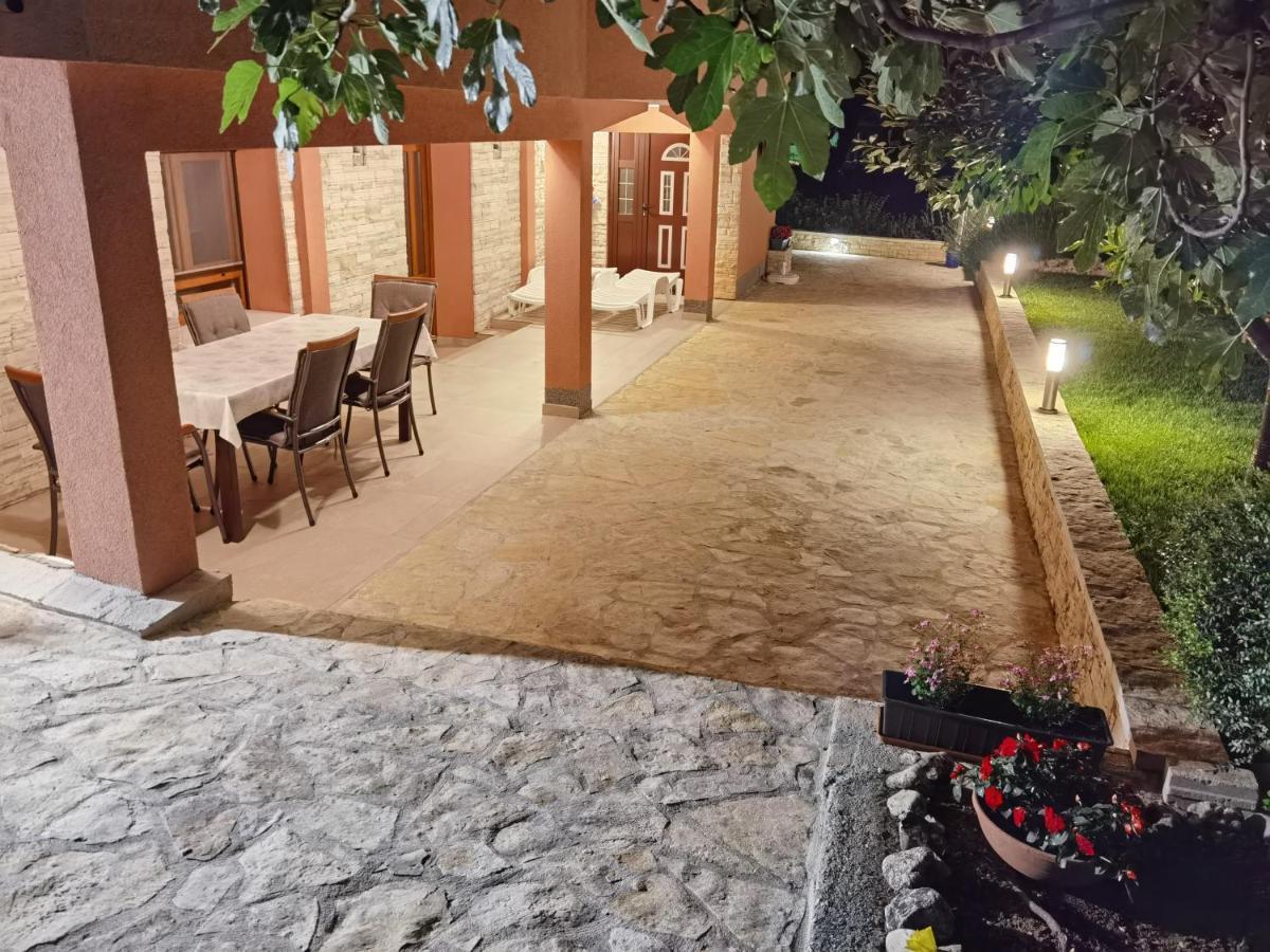 דירות פוסדריה Apartman Bura מראה חיצוני תמונה
