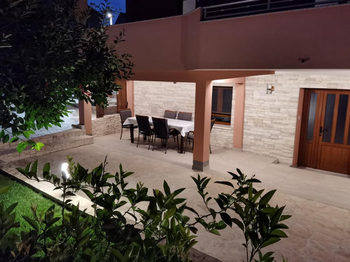 דירות פוסדריה Apartman Bura מראה חיצוני תמונה