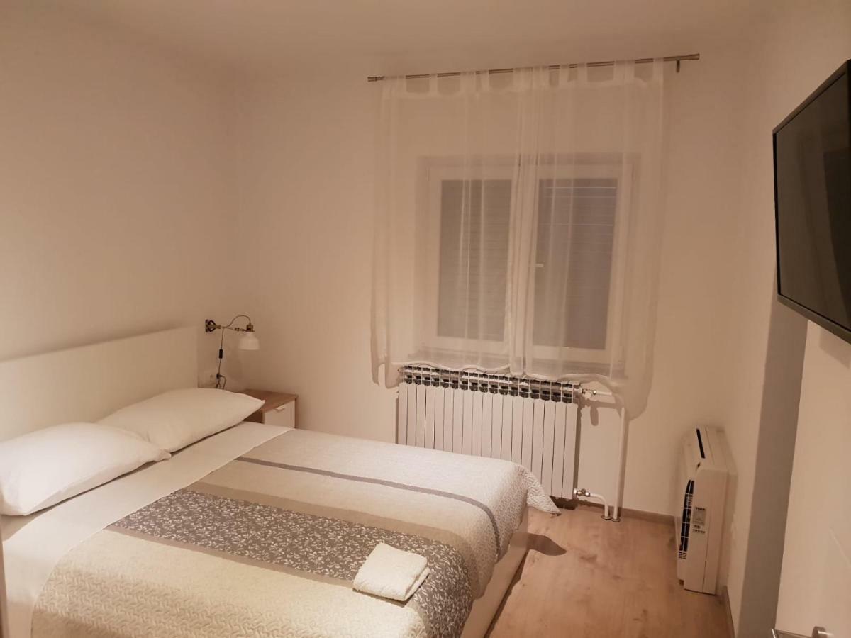 דירות פוסדריה Apartman Bura מראה חיצוני תמונה